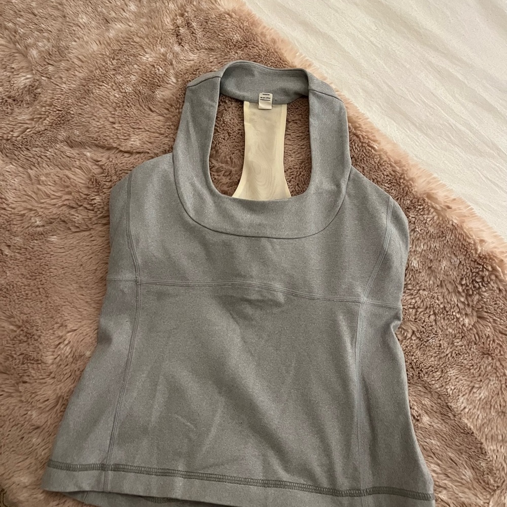 Lululemon top